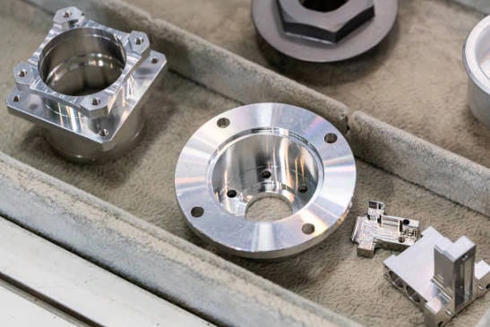 Lifting and rigging hardware